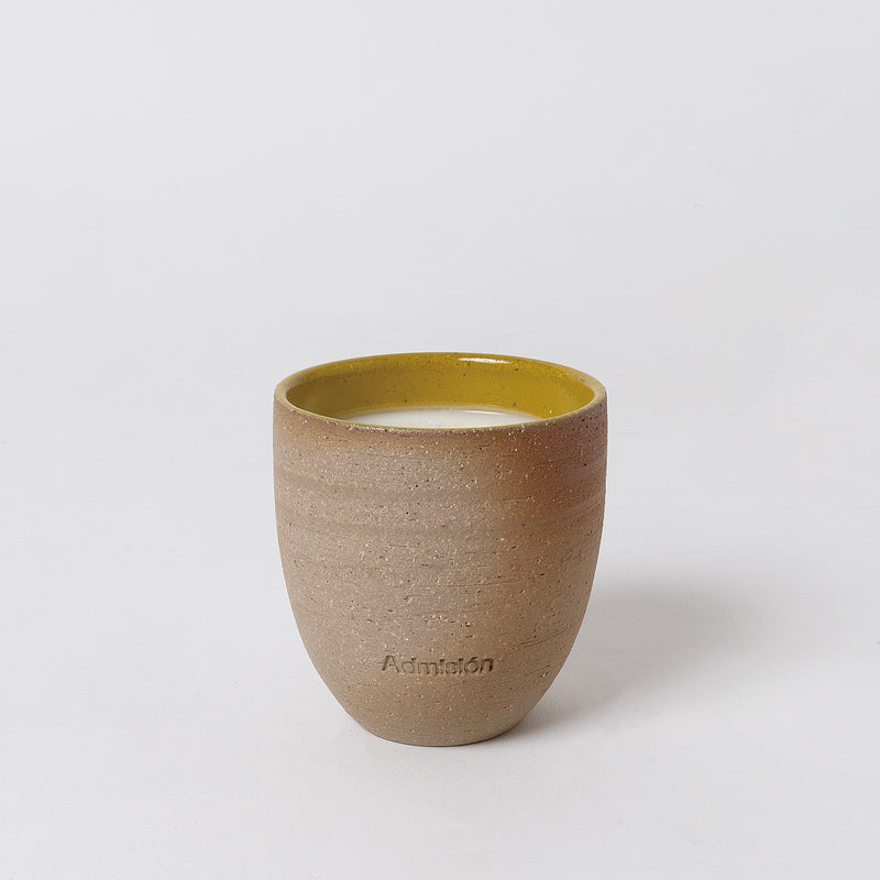 Handcrafted Vessel Candle  Ámbar Tarde